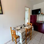 L' Apartamento *